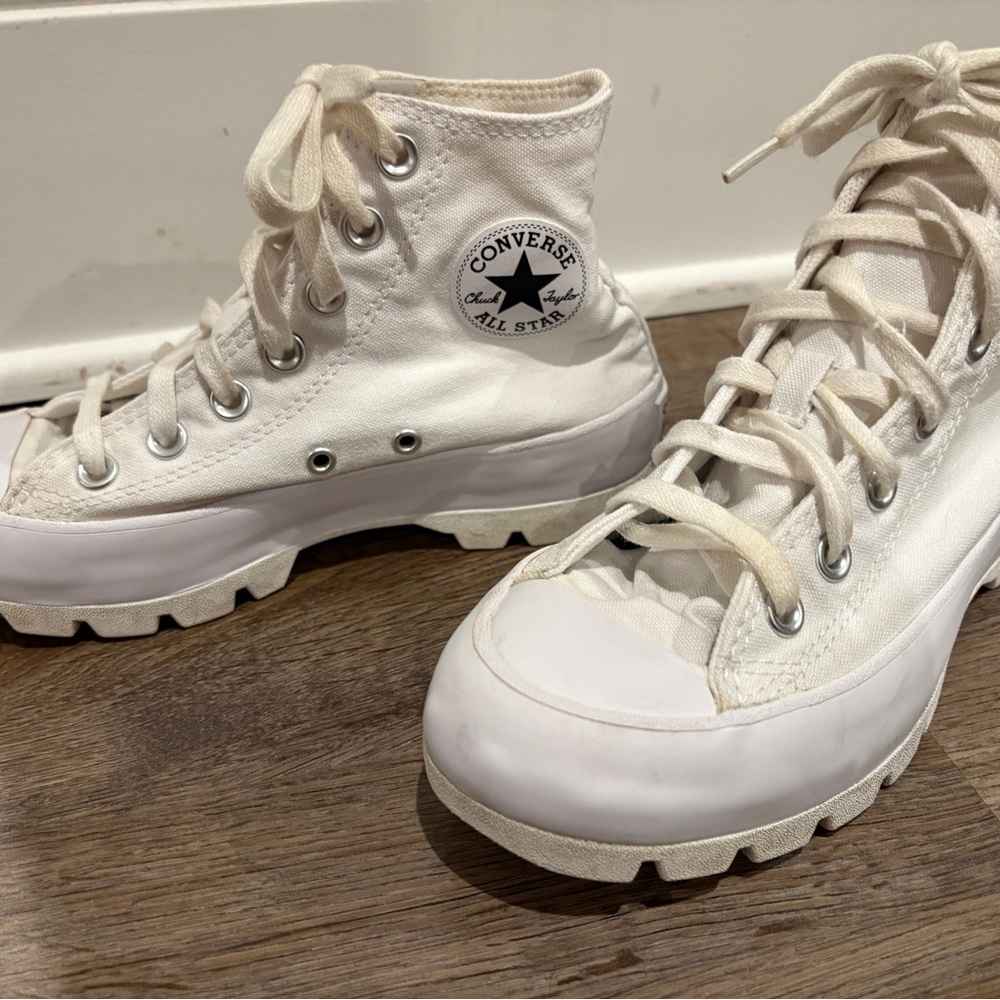 Converse Chuck Taylor All Star High Lugged White Canvas High-Tops size 5 - Picture 3 of 7